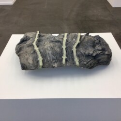 "Of An Extract", 2017, Aluminium, rubber 20 x 60 x 80 cm