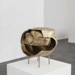 "The Room's Pressure", 2017, Bronze, 32 x 26 x 25 cm