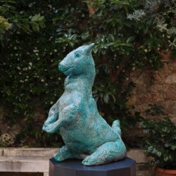 Hund, 2015, Glazed ceramic 87 x 62,4 x 65,1 cm Pedestal: 100 x 62,4 x 65,1 cm