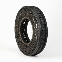 Untitled (Car Tyre), 2006, Hand-carved car tire ∅ 82 x 17,5 cm