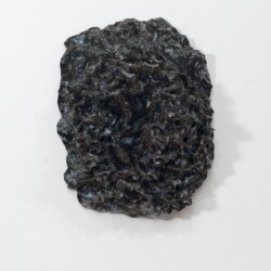 "Compression Fracture Painting XVIII", 2014, Glazed ceramic 44 x 33 x 17,5 cm