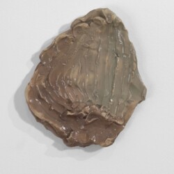 Diamond Dancer (green mauve), 2010, Ceramic 24,5 x 20 x 3,5 cm