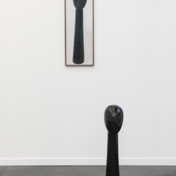 Mork, 2018, Plaster lacquered black, framed ink jet print Sculpture: 80 x 20 x 20 cm Picture: 88,5 x 27 cm (framed)